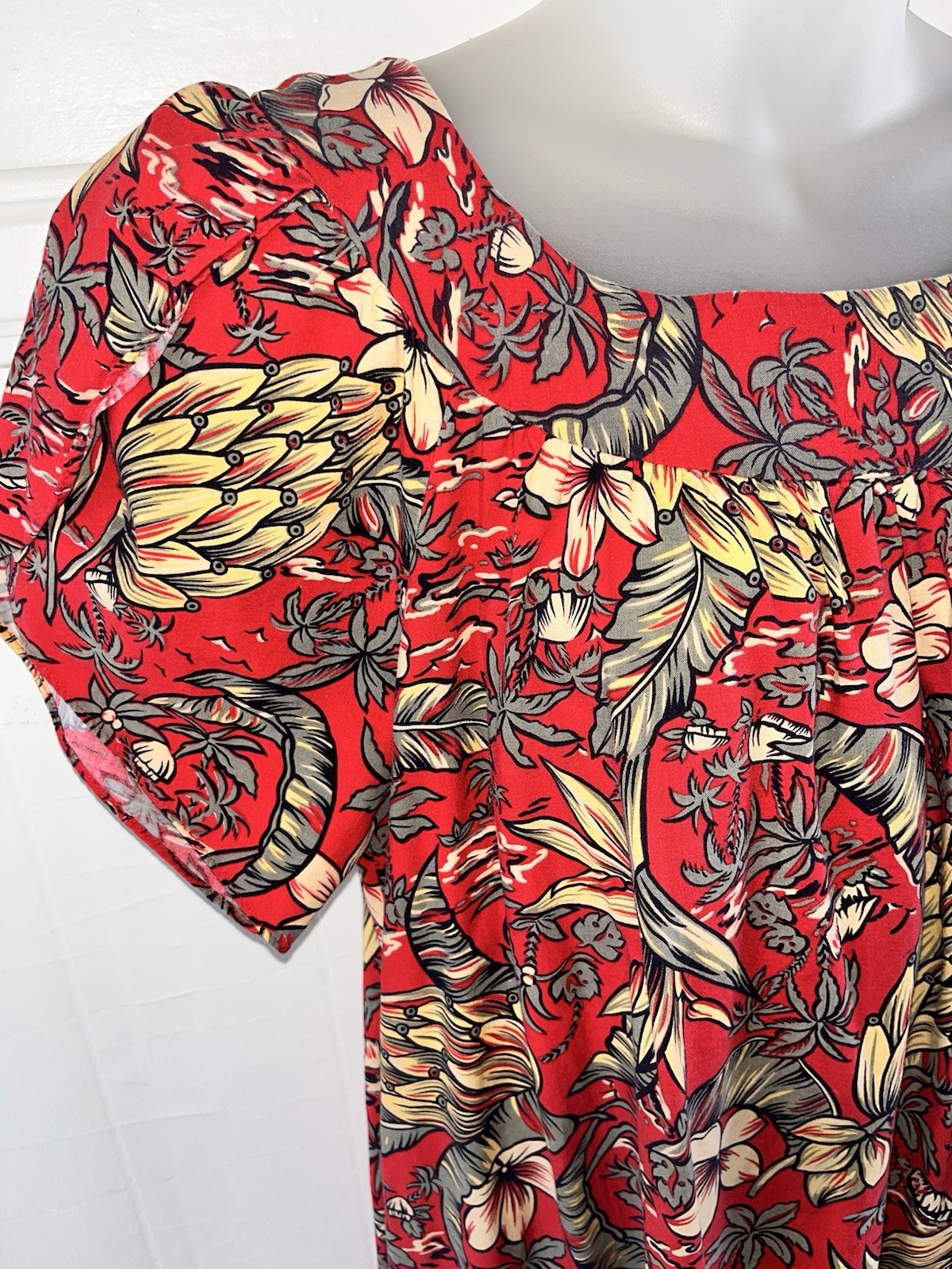 Vtg Hawaiian Hilo Hattie Mumu Dress Banana 🍌 Tree Red Floral Puff Sleeves-XL
