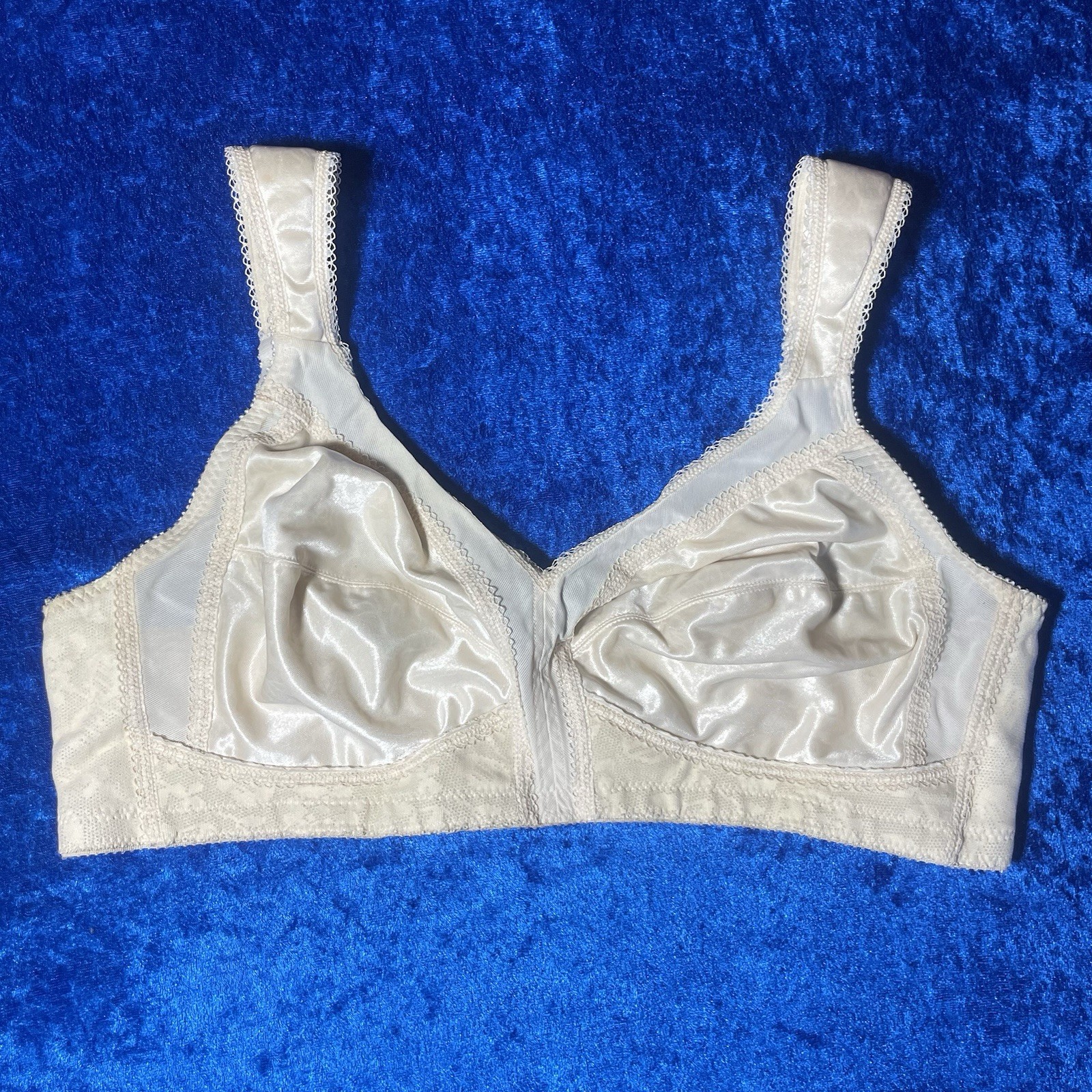 Vintage Underscore Bra 42b Wireless Comfort Padded Straps Fair Condition