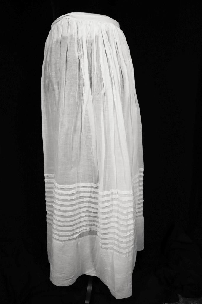 Antique Edwardian French White Sheer Pleated Cotton Petticoat Size 28-29&Prime; Waist