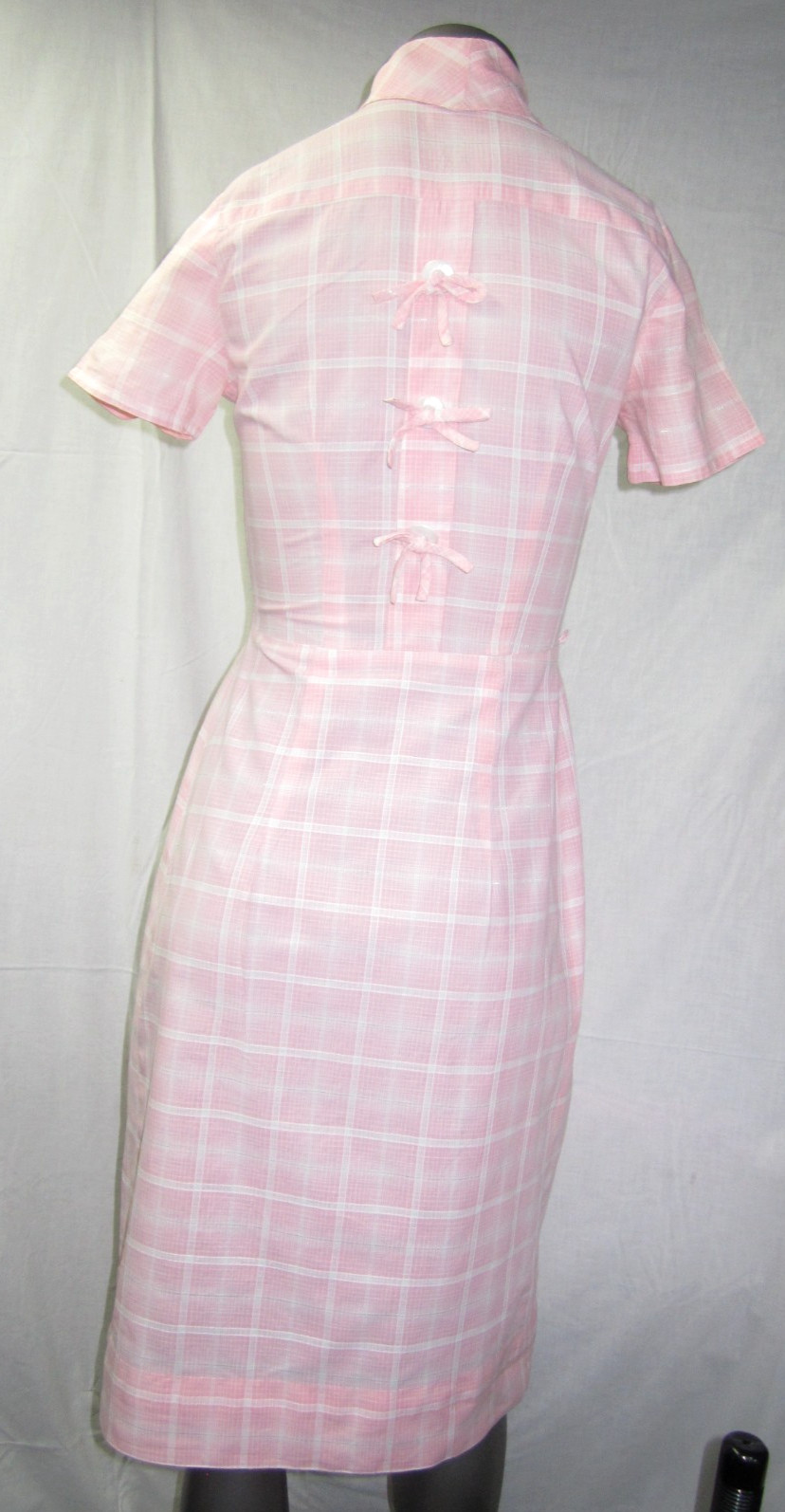 Vintage 1950s Pink Cotton Day / House Dress Sz S-M Plaid Button up Bows in Back