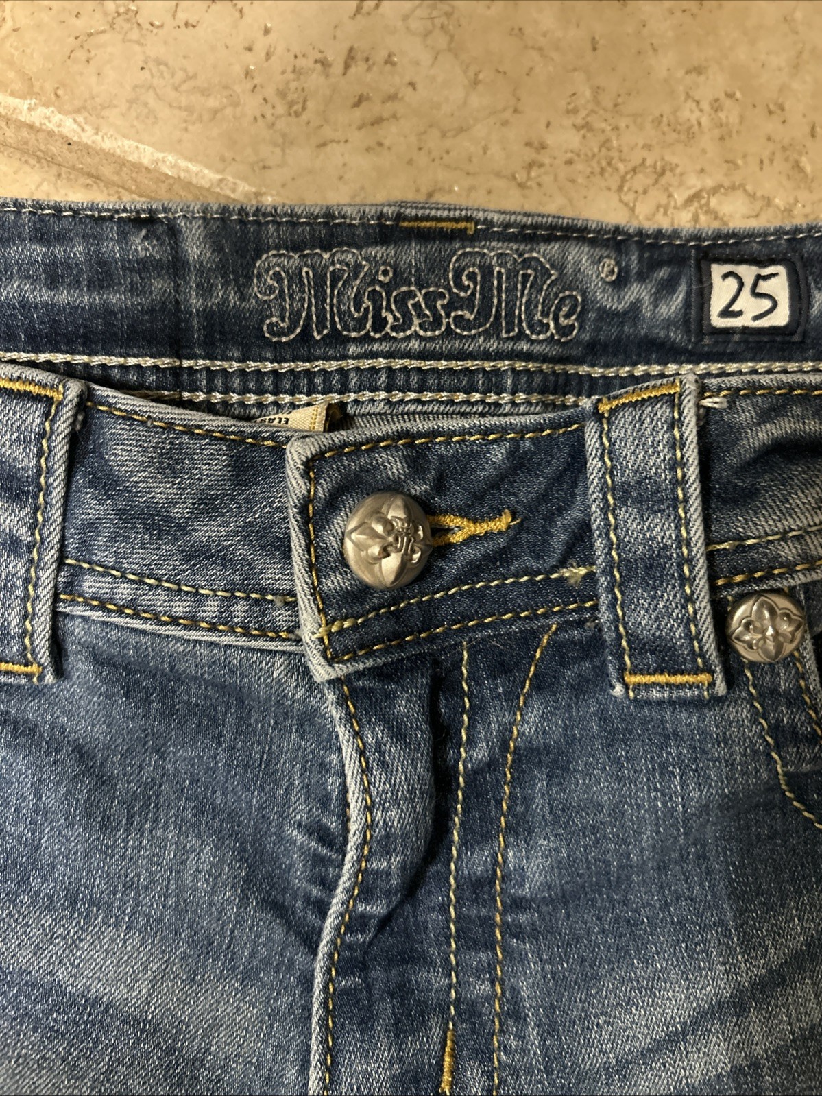 Miss Me Jeans Used Missing A Button On Back See Photos Size 25 Waste ￼