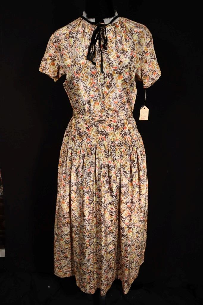 Vintage 1950&rsquo;s Deadstock Print Rayon Day Dress Size 4-6 Excellent Condition