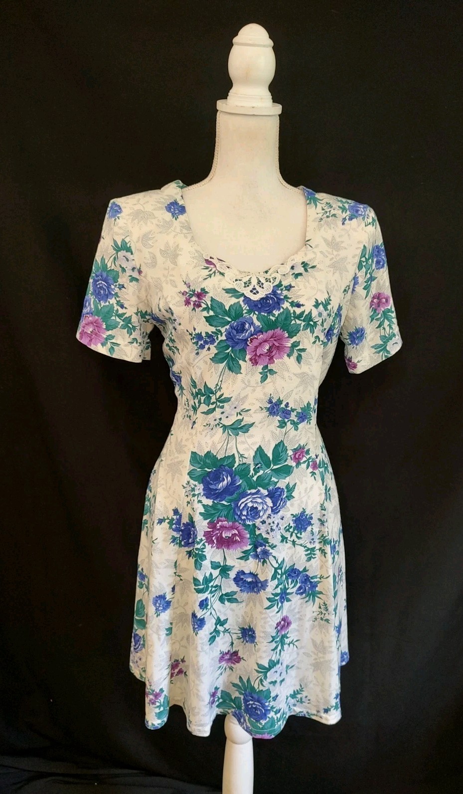80s Vintage Dress L.A. Cover Dress Floral Blue Jersey Short Sleeve Full Skirt L