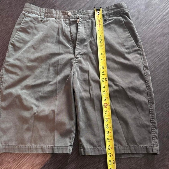 Sick Vintage Volcom grey skater shorts