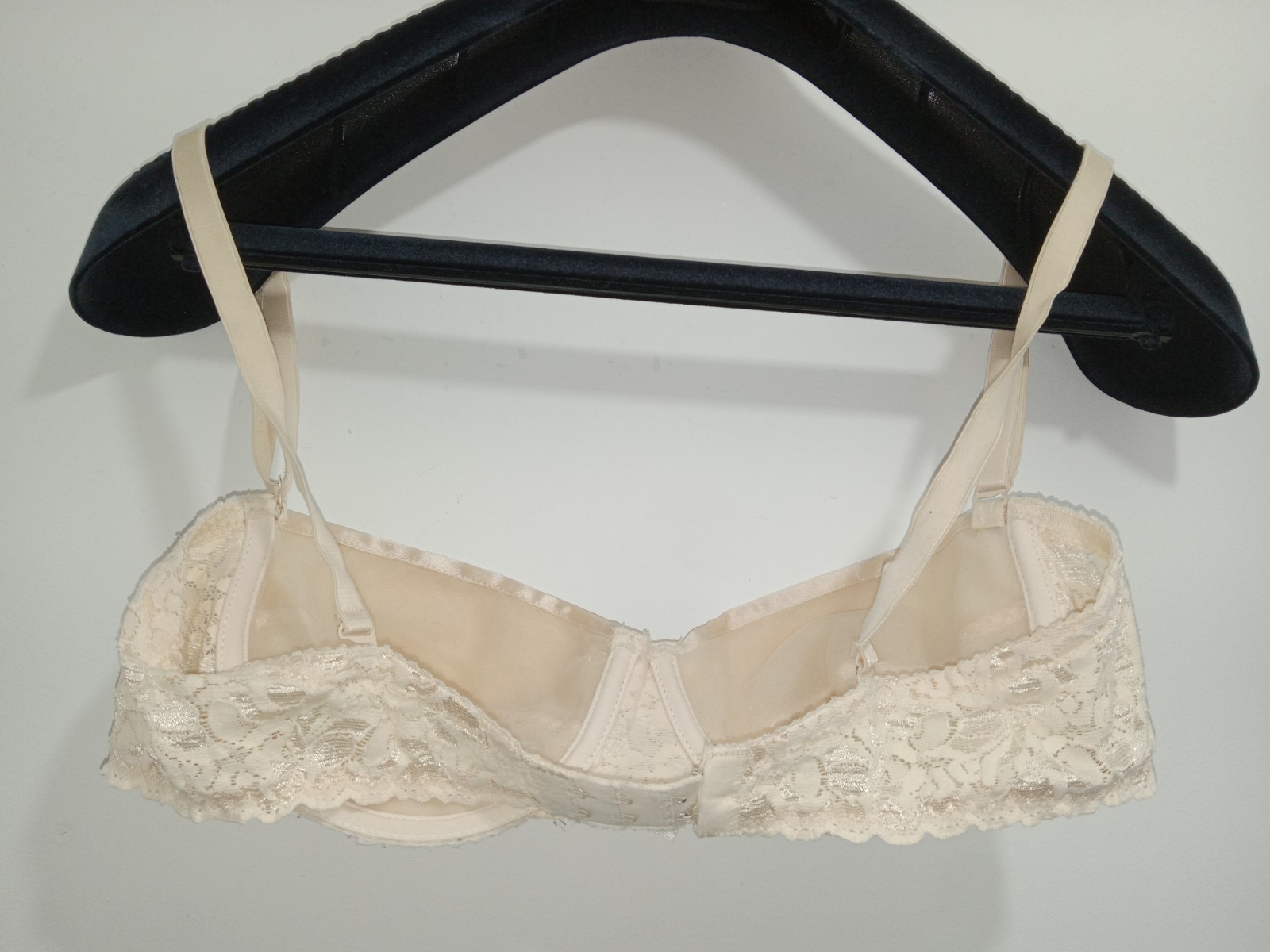 Vtg Maidenform 8322 Rendezvous Lined Bra Satin & Lace 38B Wired USA Convertible
