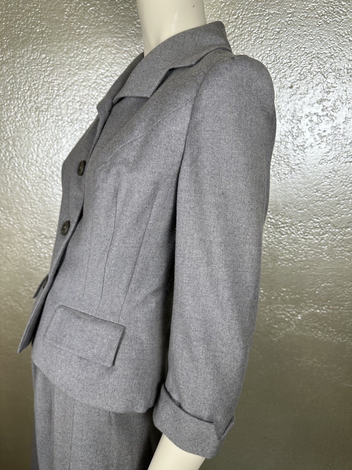 Vintage 1940s-1950s Ladies LIPMAN WOLFE & CO. Gray Wool Two Piece Skirt Suit Set