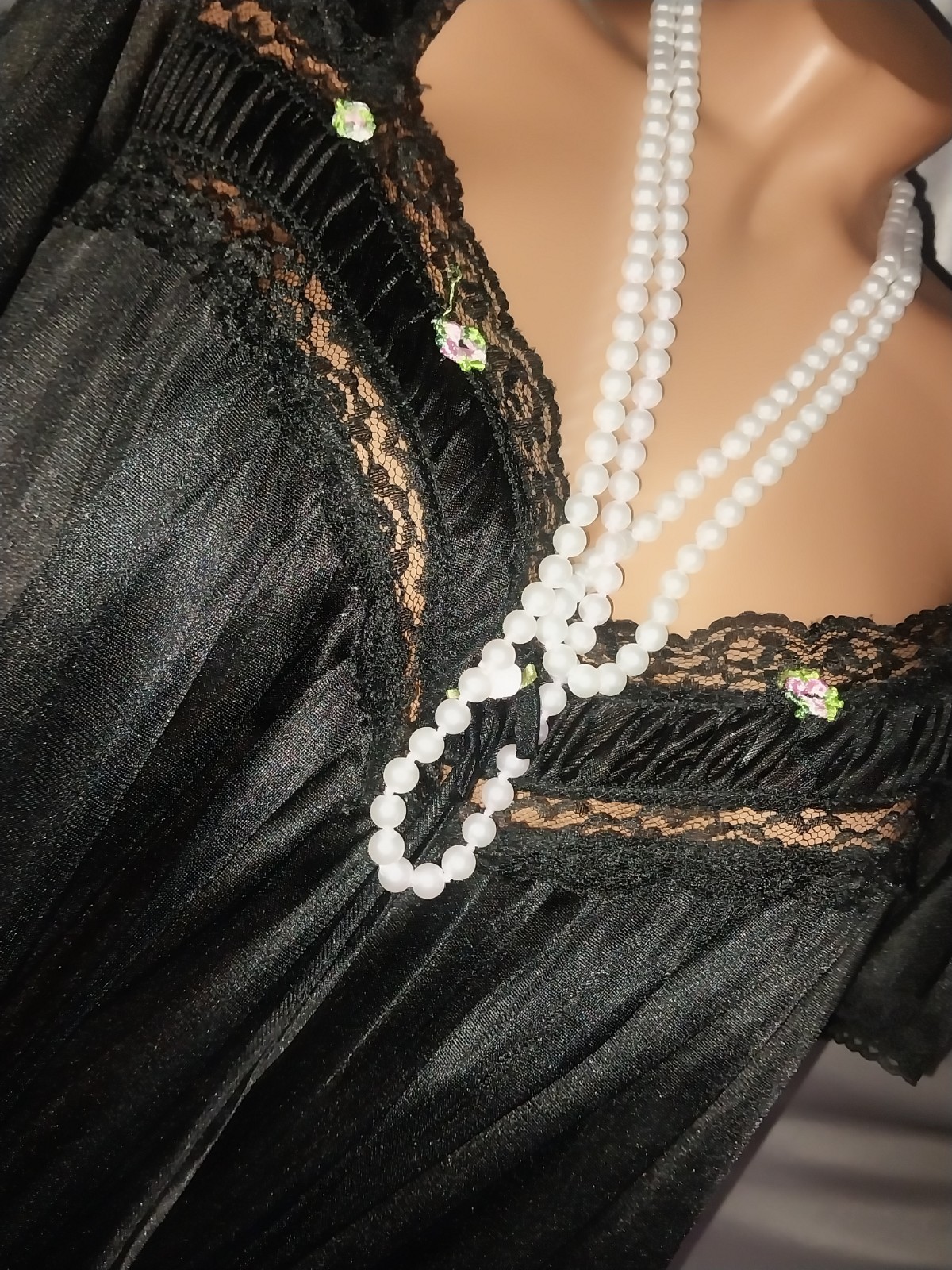 VTG SILKY NYLON FLIMSY THIN EMBRD FLUTTER SLV NIGHTGOWN SHIMMERY SHINES 48&Prime;