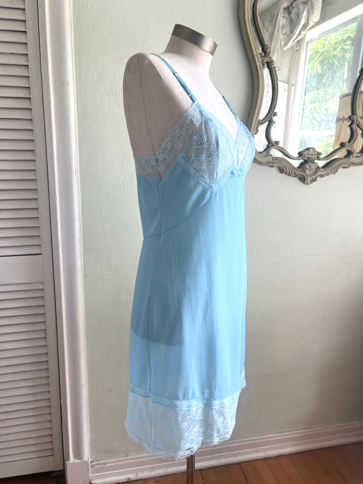 Vintage 1950s Vassarette Blue Nylon Tricot Crepelon Lace Slip Dress Size 34 S