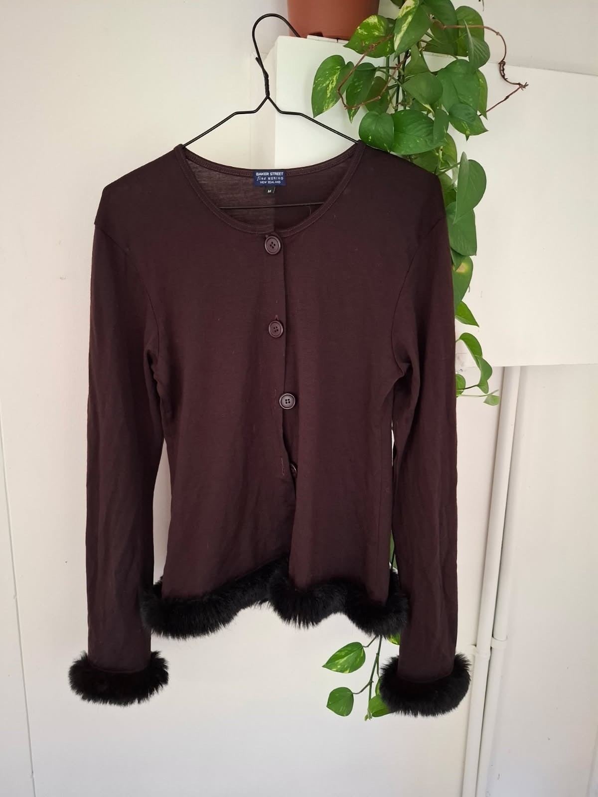 Brown 100% fine merino wool cardigan with fur trim, rare, made in New Zealand