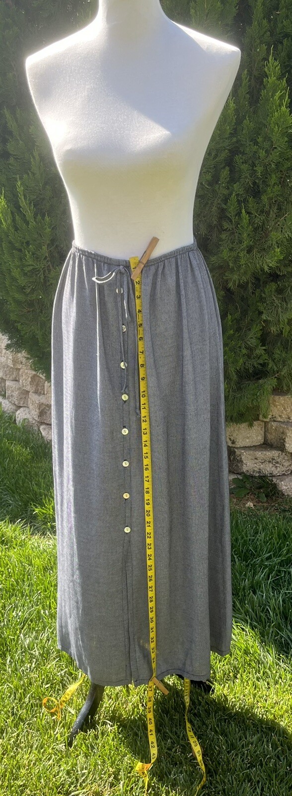 Skirt Black Size:Large Long Clio Adjustable Waistband Drawstring Buttondown