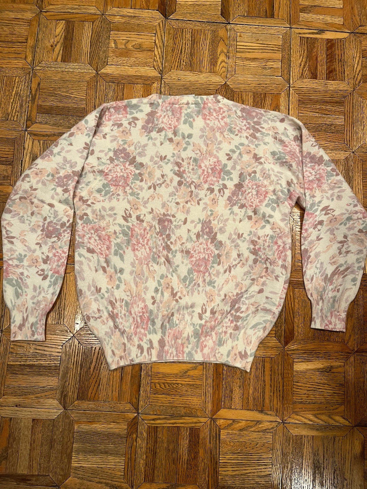 Laura Ashley M Lambs Wool Blend Hydrangea Spring Floral Sweater Italy Romantic