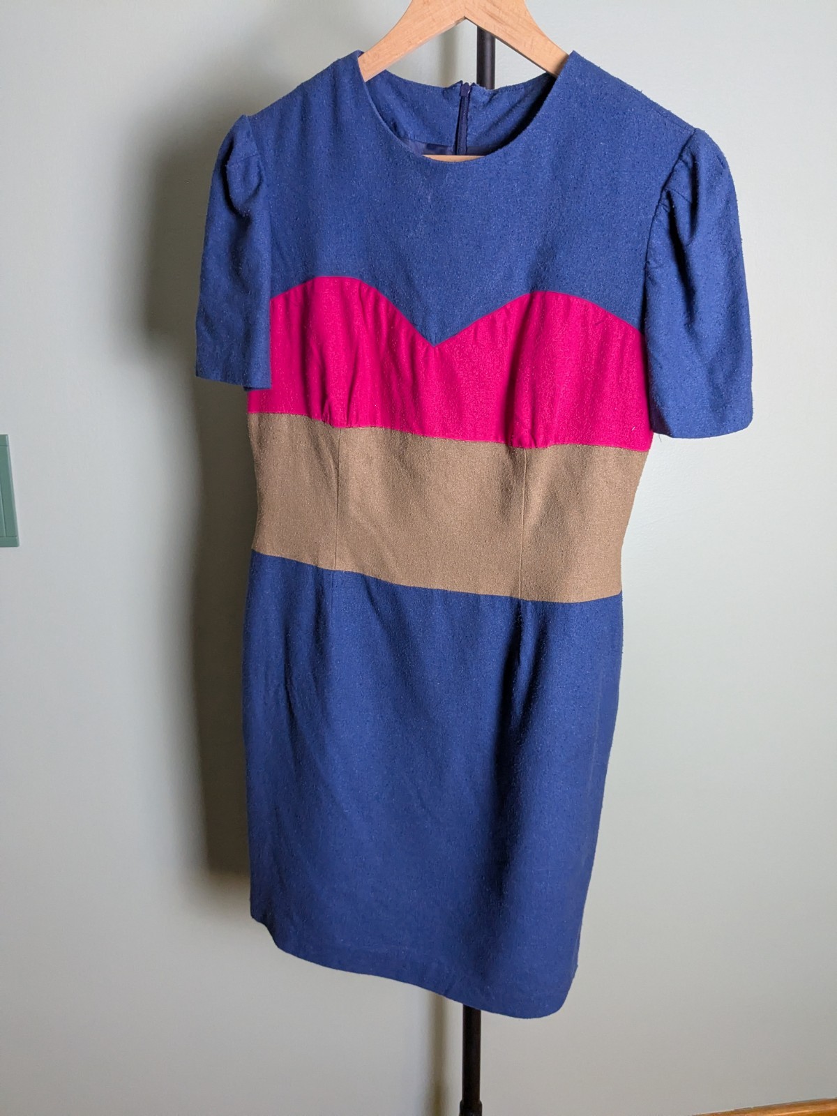 1960s Color Block Gathered Sleeve Mid Dress