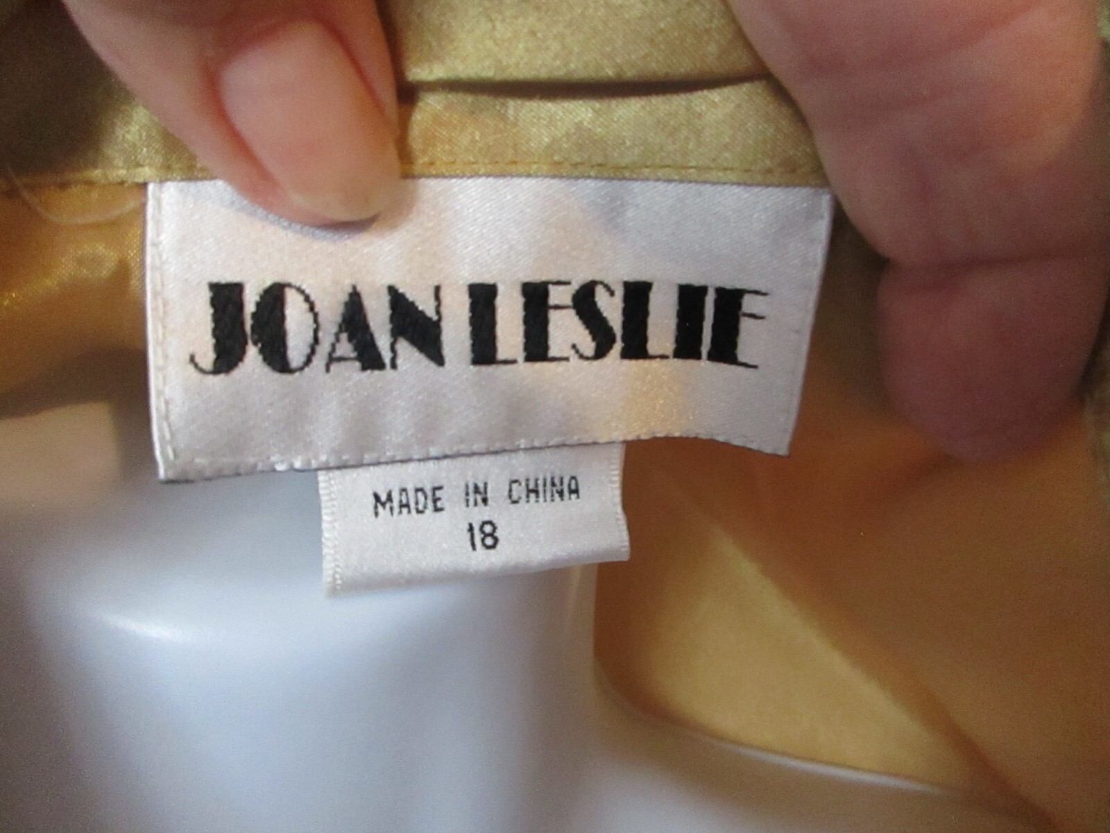 Vintage Joan Leslie 18 Plus Gold Button up Poly Satin Blouse Long sleeve AS-IS