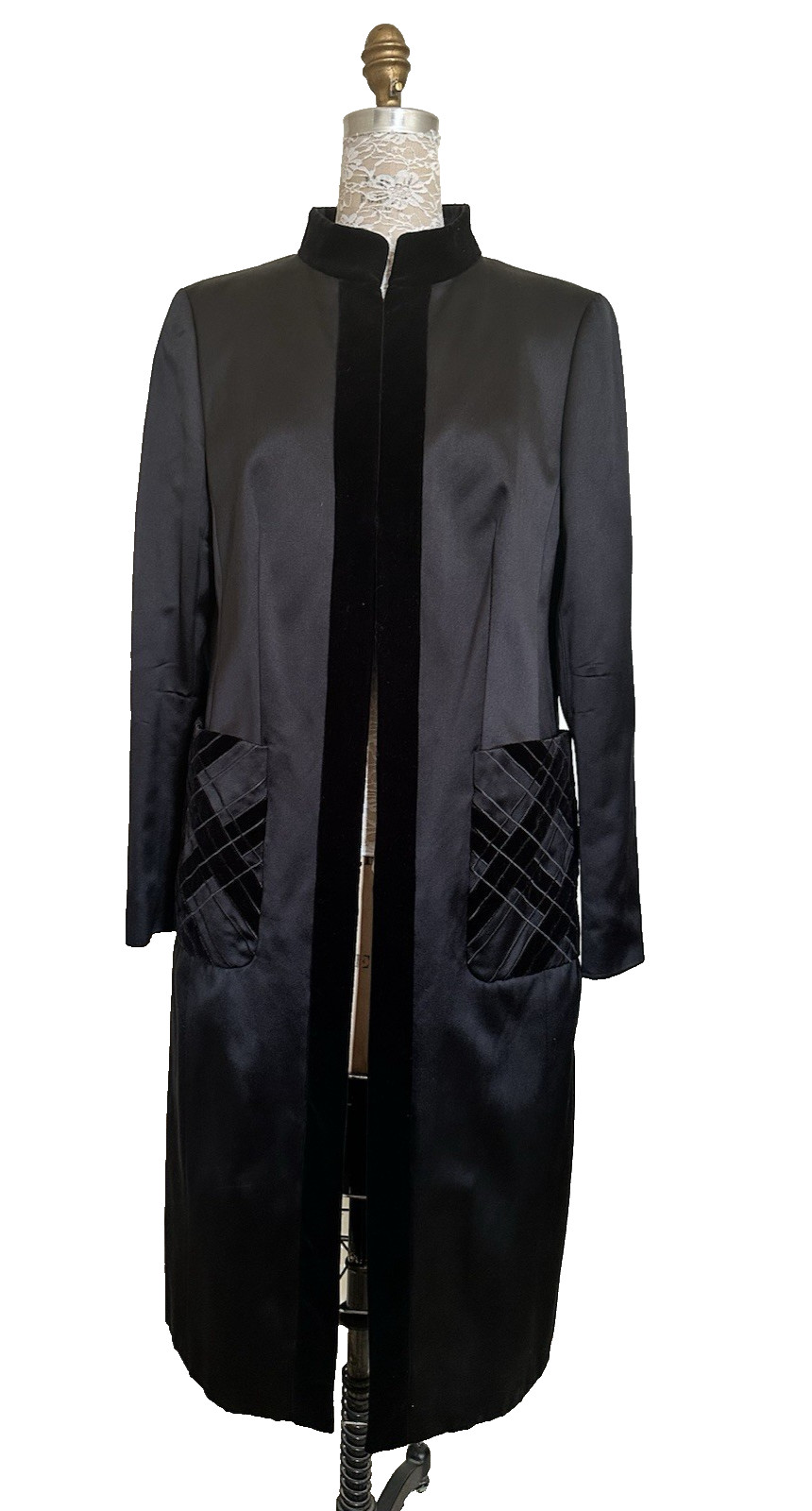 1990s Vtg Escada Black Silk with Velvet Trim Evening Dress Opera Coat – Size 40