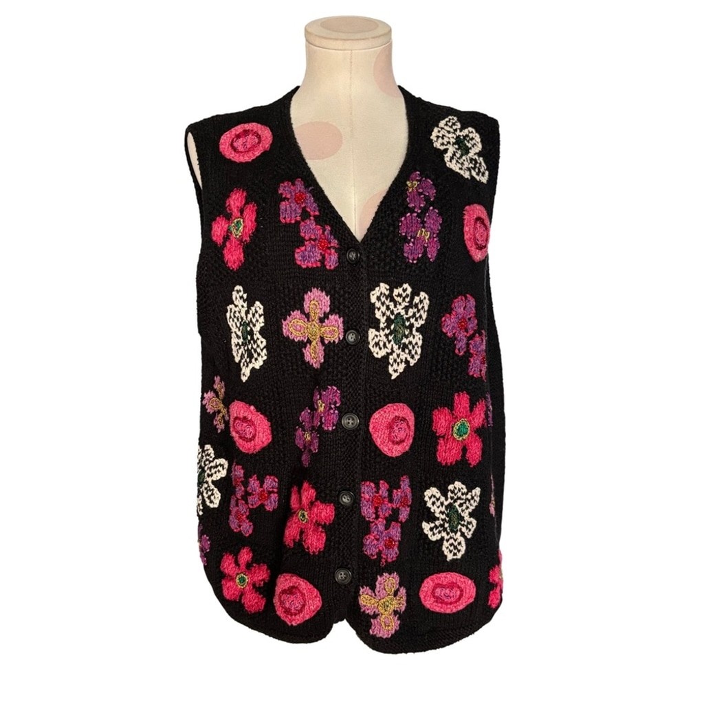 Y2K Cottagecore Floral hand Embroidered Sweater Vest – Black Pink XL