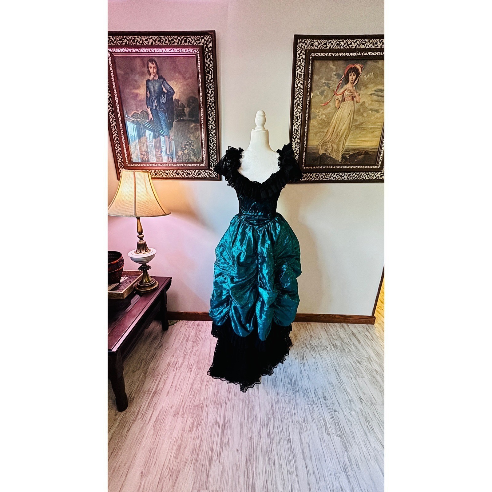 Loralie Original Vintage 80s Emerald Green Metallic Lace Ruffle Gown Dress 0