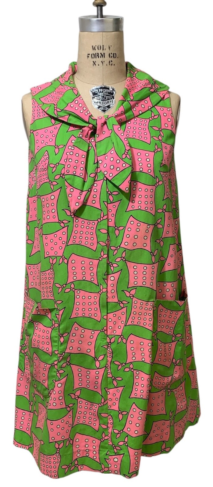 Late 60s/Early 70s Vintage Women&rsquo;s Scarf Print Miss Bergdorf Trapeze Dress Sz S