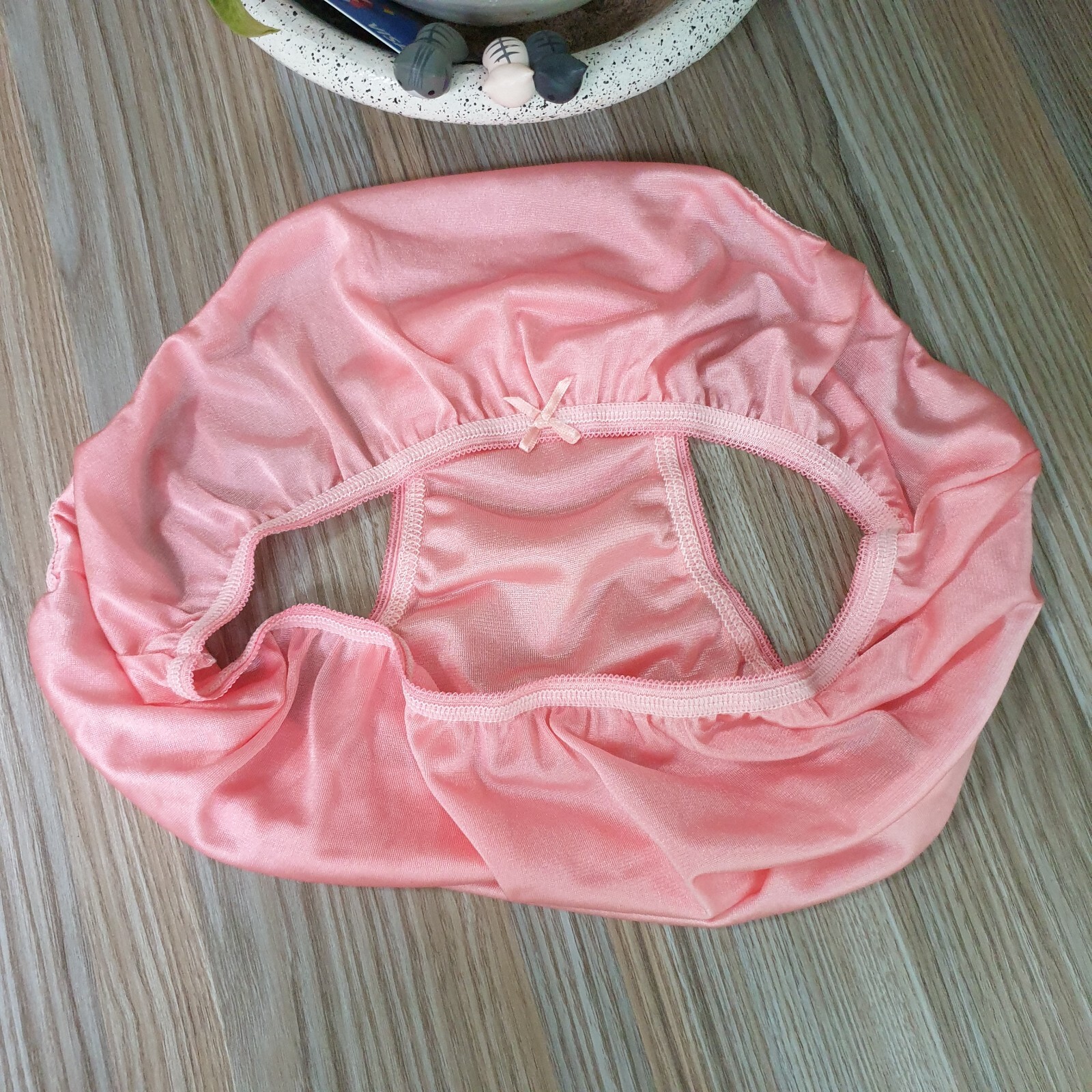 Vintage Slippery Nylon Panty Silky Peach Pink Sheer Brief Size 7-8 Hip 38-42&Prime;
