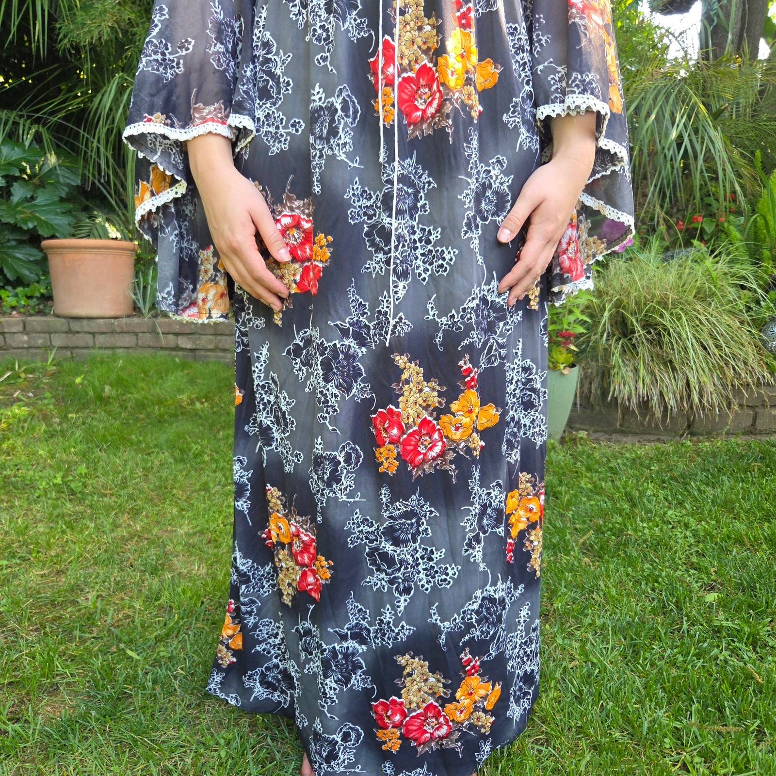 Young Edwardian Vintage 70s Prairie Dress Size S 9 Black Bell Sleeves Hippie