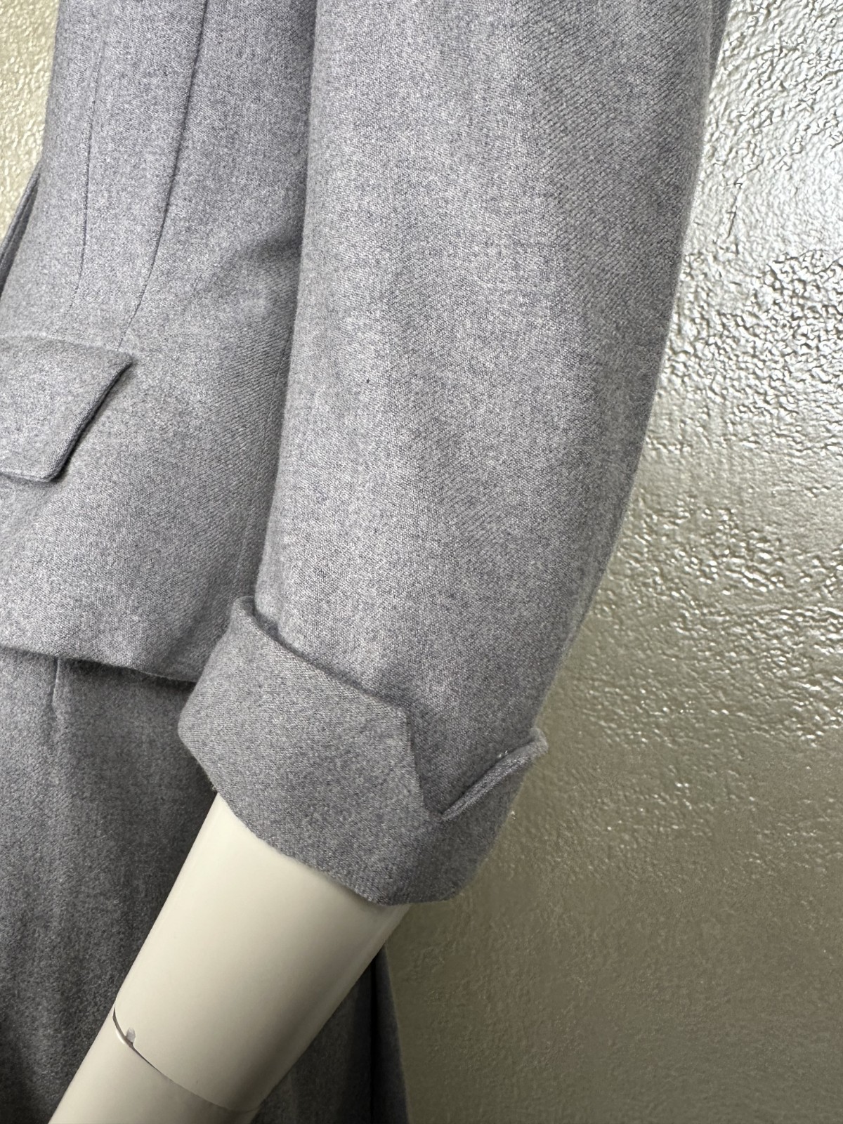 Vintage 1940s-1950s Ladies LIPMAN WOLFE & CO. Gray Wool Two Piece Skirt Suit Set
