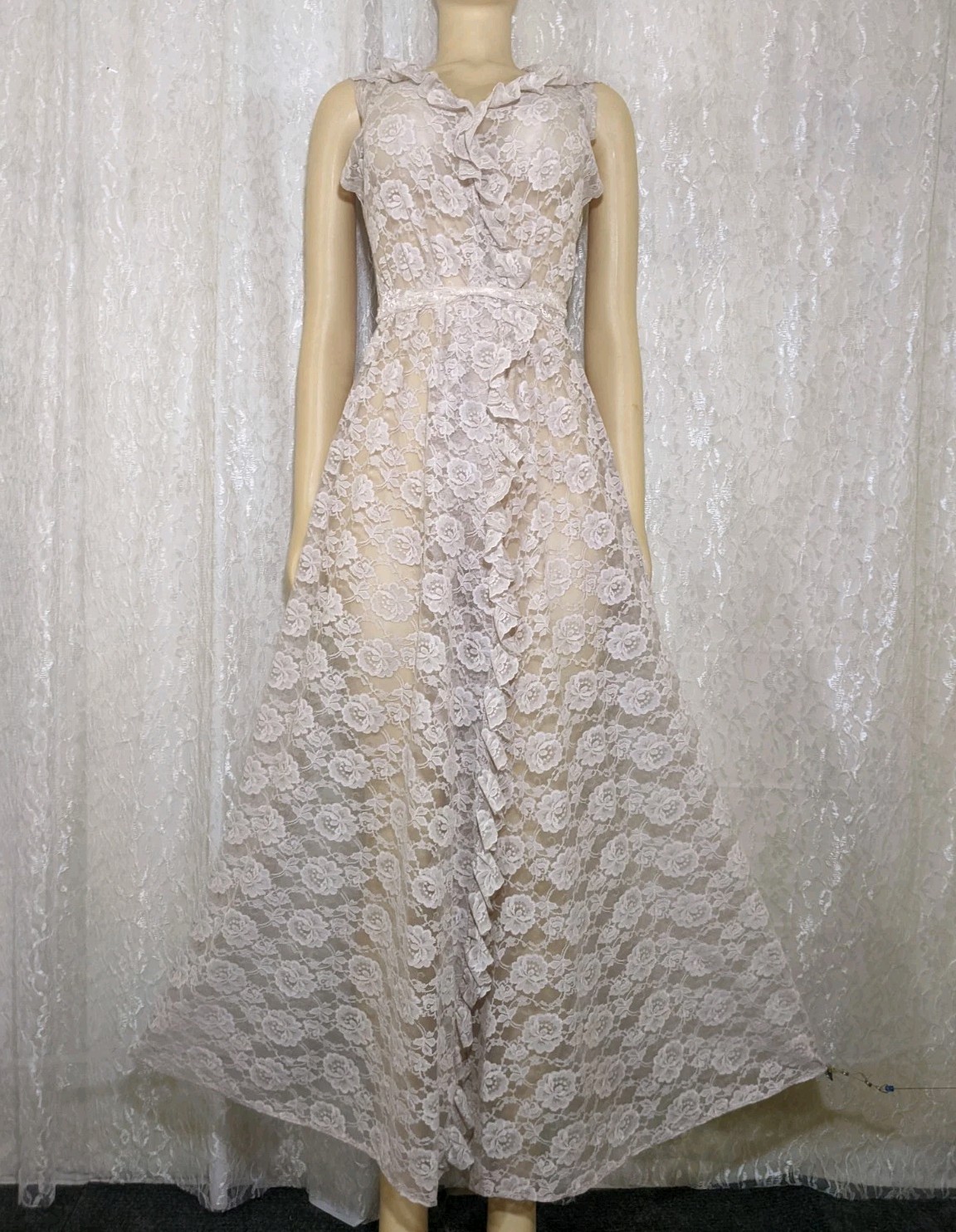 Vintage Floral Ruffle Lace Peignoir V-Neck Dressing Gown Robe Two Buttons L