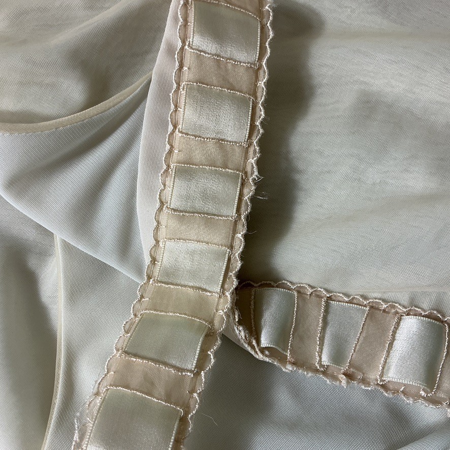 Vintage 50s Odette Barsa Ivory, Blue & Pinkish Ivory Lace Trim Nylon Nightgown L
