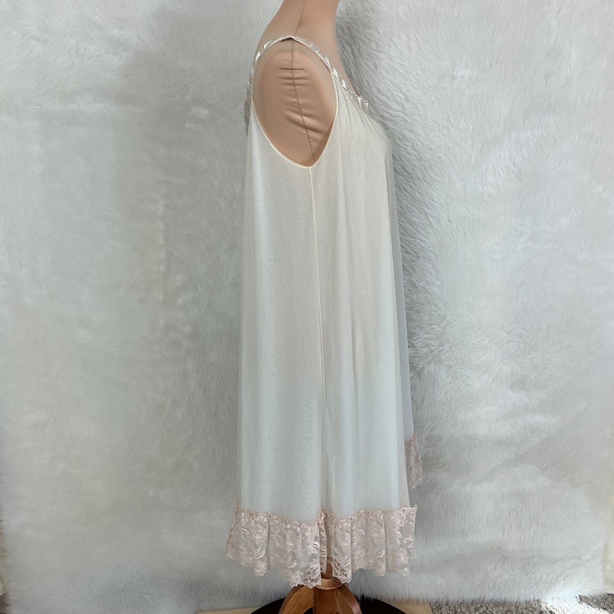 Vintage 50s Odette Barsa Ivory, Blue & Pinkish Ivory Lace Trim Nylon Nightgown L