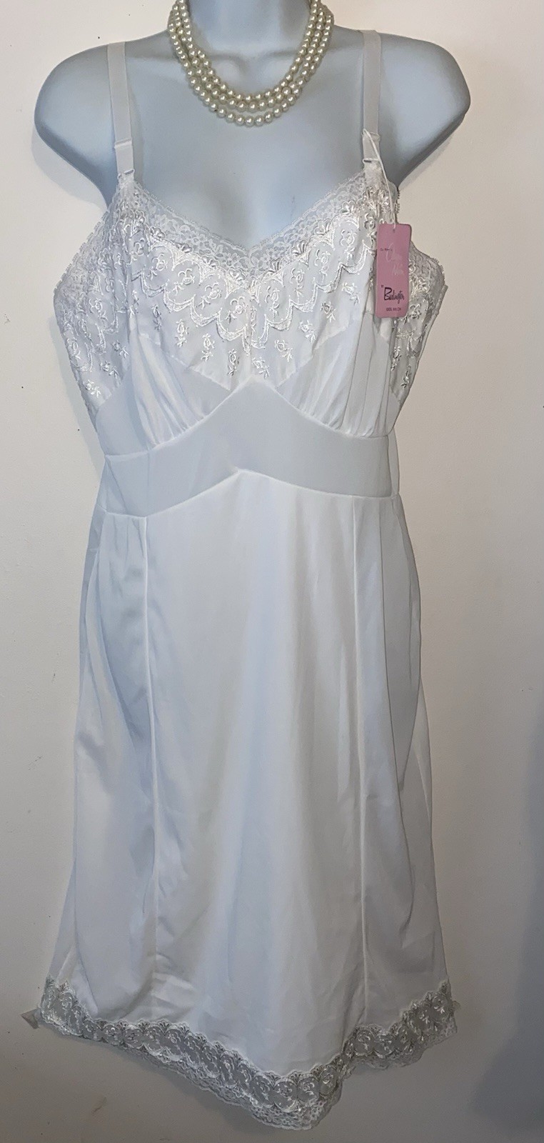 VTG 60&rsquo;s Carol Brent Full Nylon Slip Original Store Tag Size 36 T Beautiful