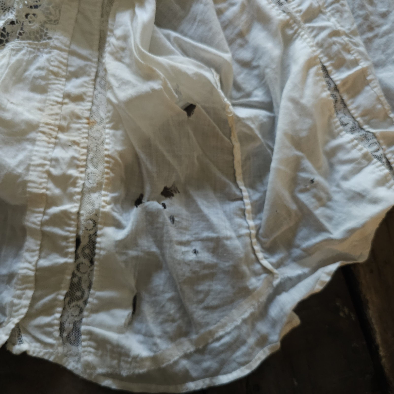 White Lace & Cotton Blouse w/ Floral Embroidery Antique 1910s Edwardian Shirt