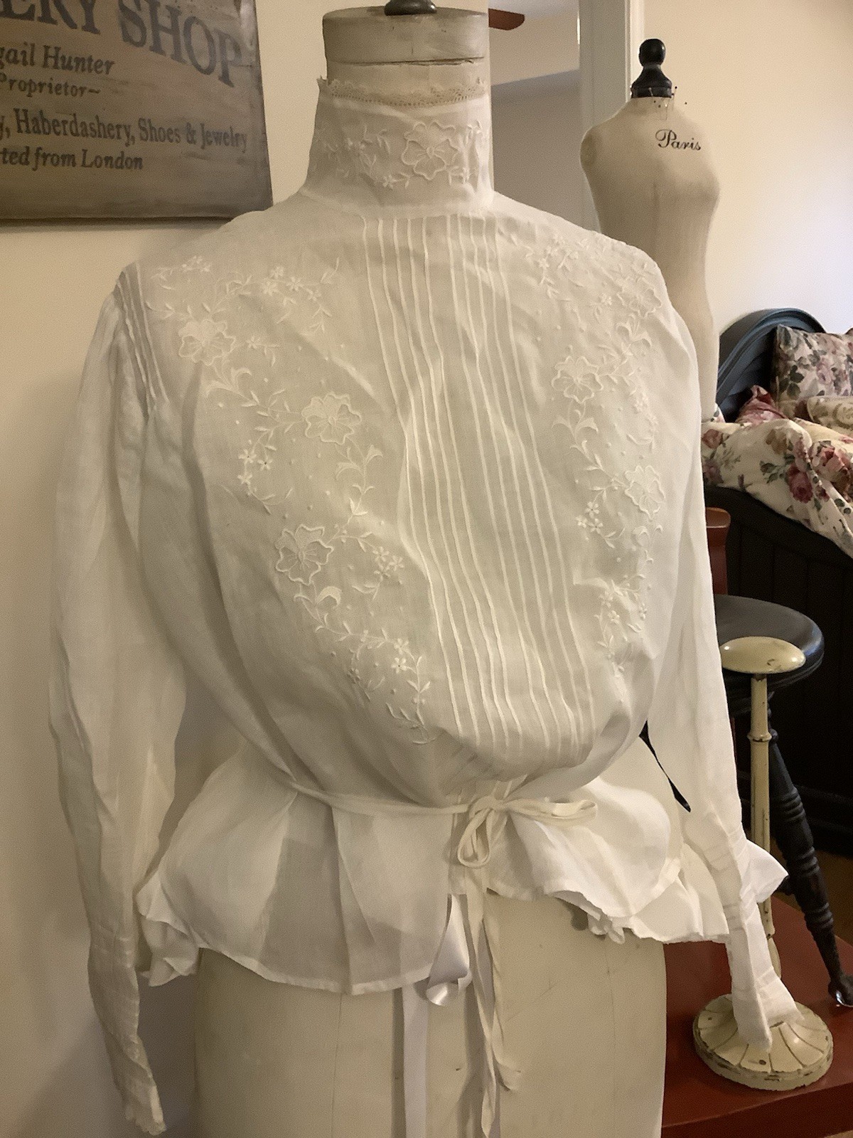 2608🌟Antique 1900s Silk Cutwork Coat Taffeta Skirt Lace Whitework Petticoat