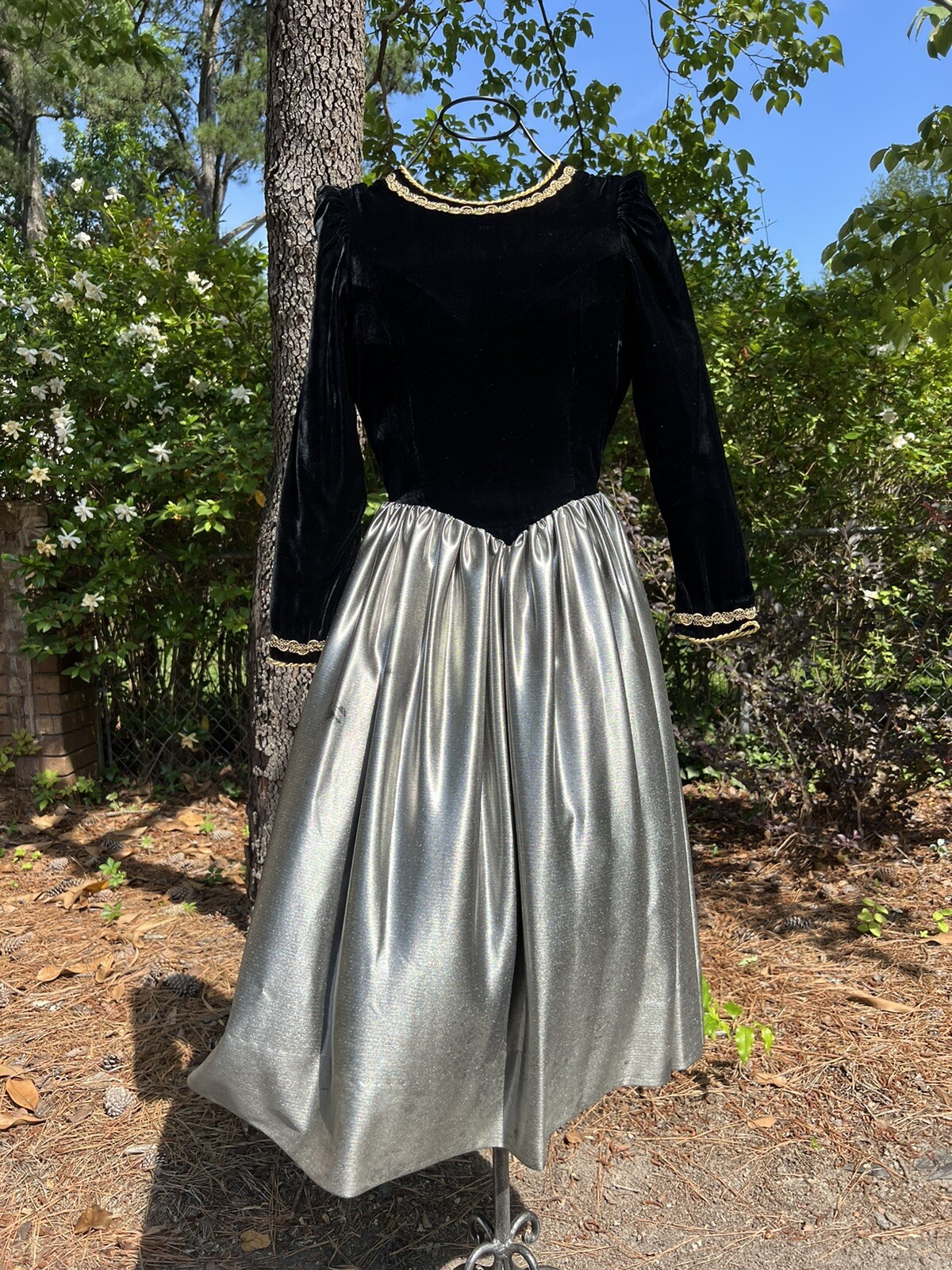 VTG 80’s Petite Party Dress Velvet & Silver Stretch Lame, Puffy Shoulders Mori