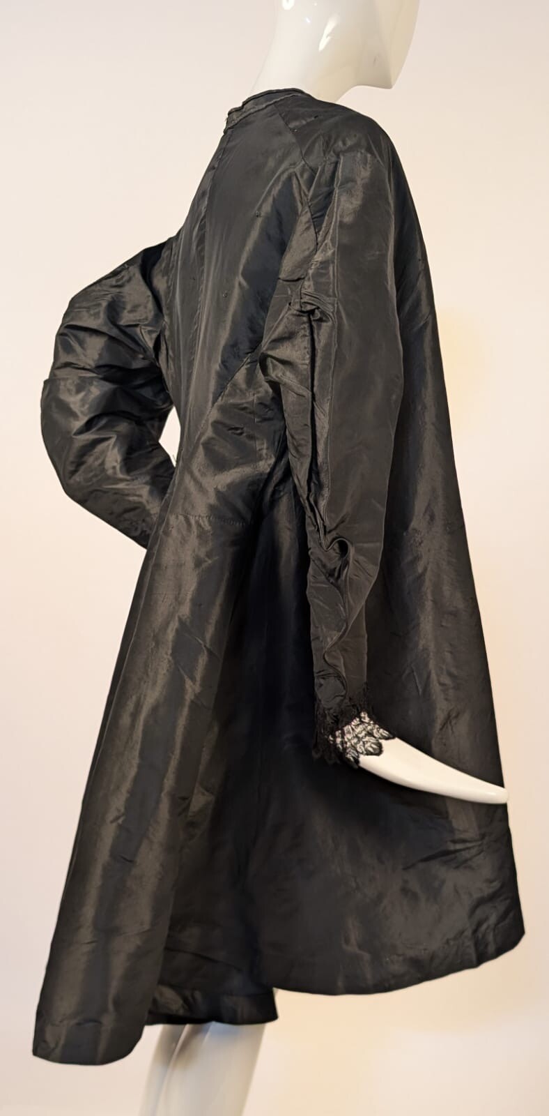 CIVIL WAR ERA BLACK SILK TAFFETA JACKET W FLARING BACK + CHANTILLY LACE CUFFS