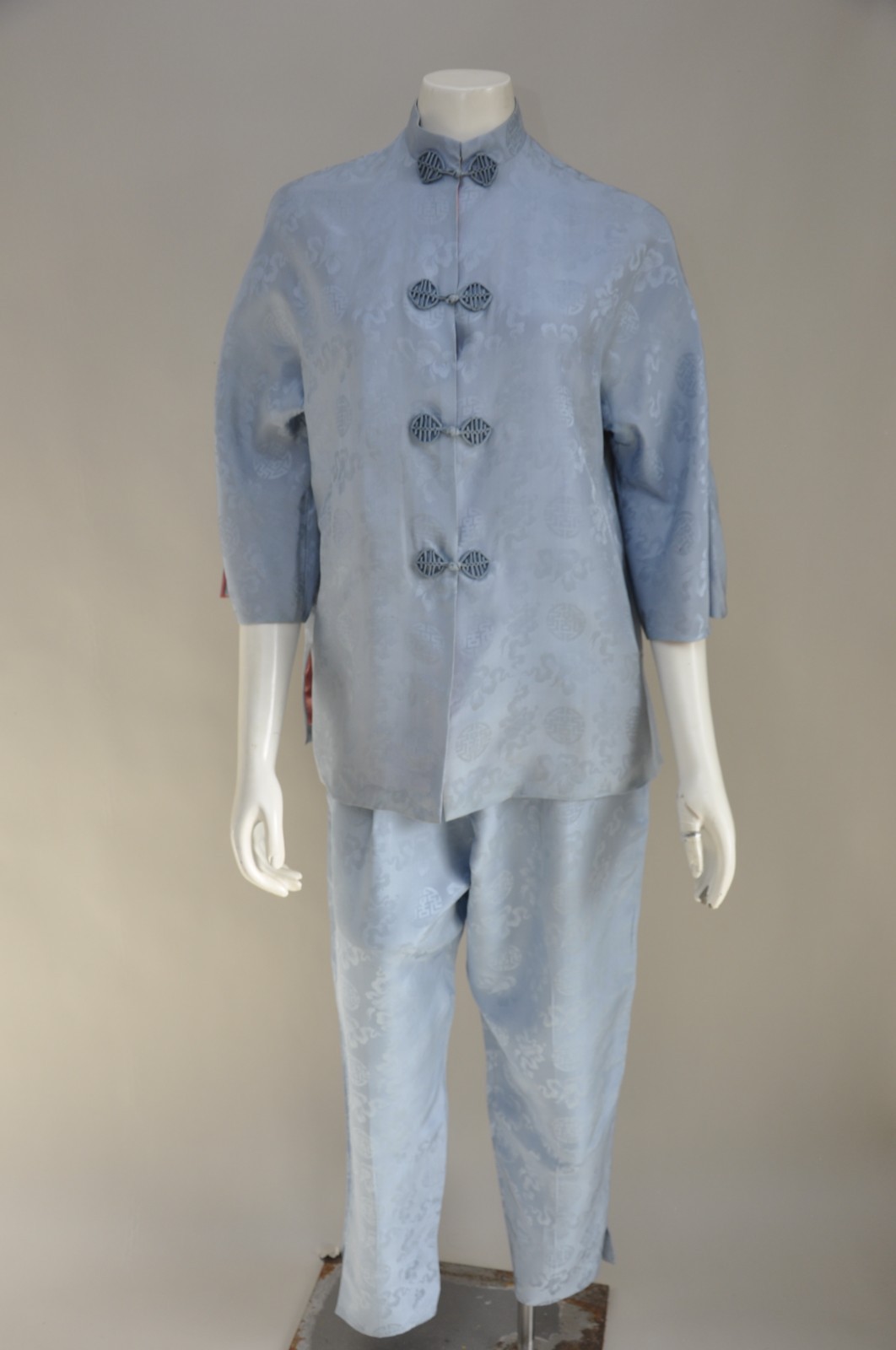 Vintage 1960s DYNASTY Periwinkle Blue Pink Asian Silk Pant Blouse Loungewear Set