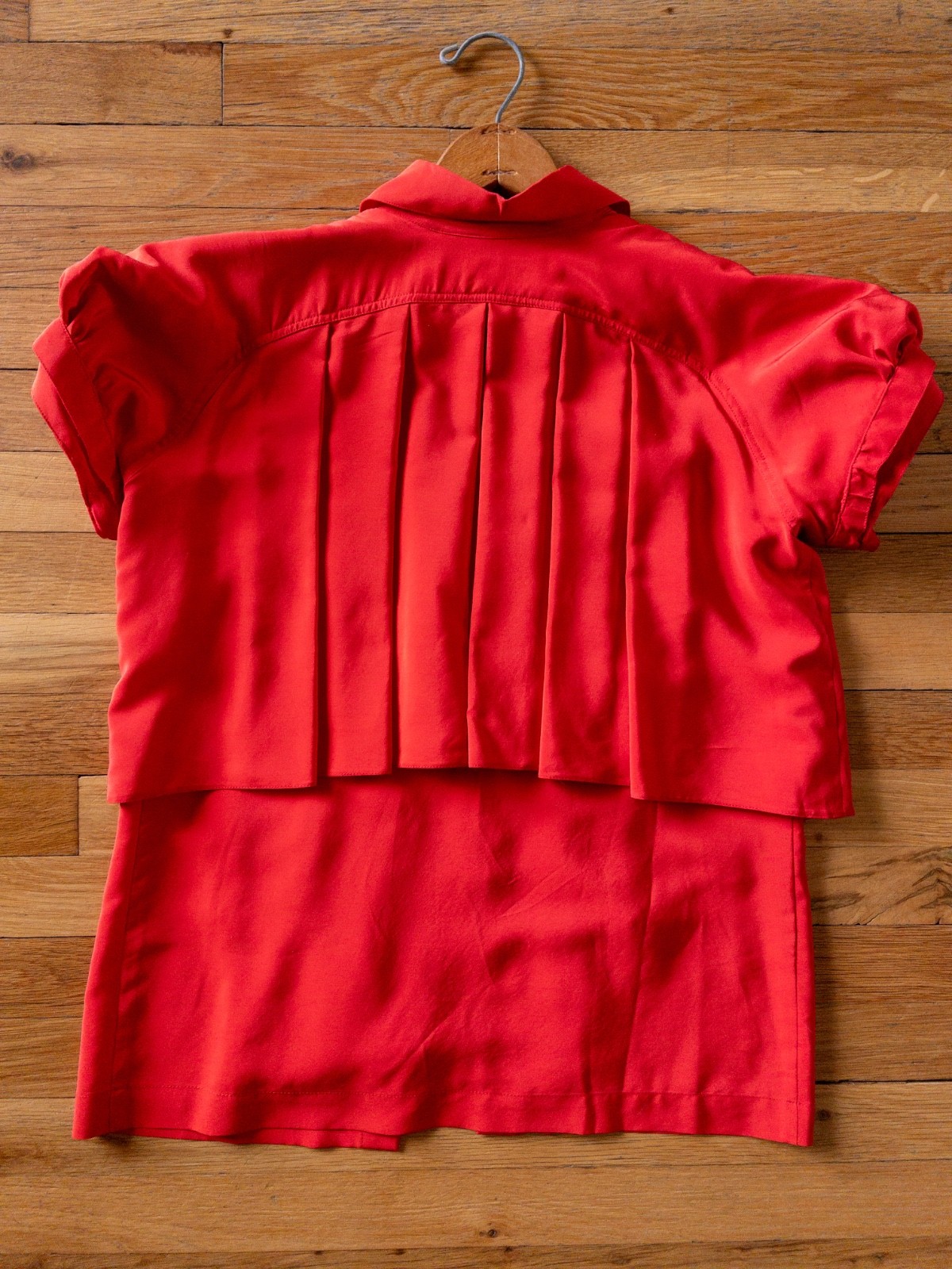 Jacques Molko Paris Vintage Red 100% Silk Top Lux Designer 1980&rsquo;s – 1990&rsquo;s RARE!