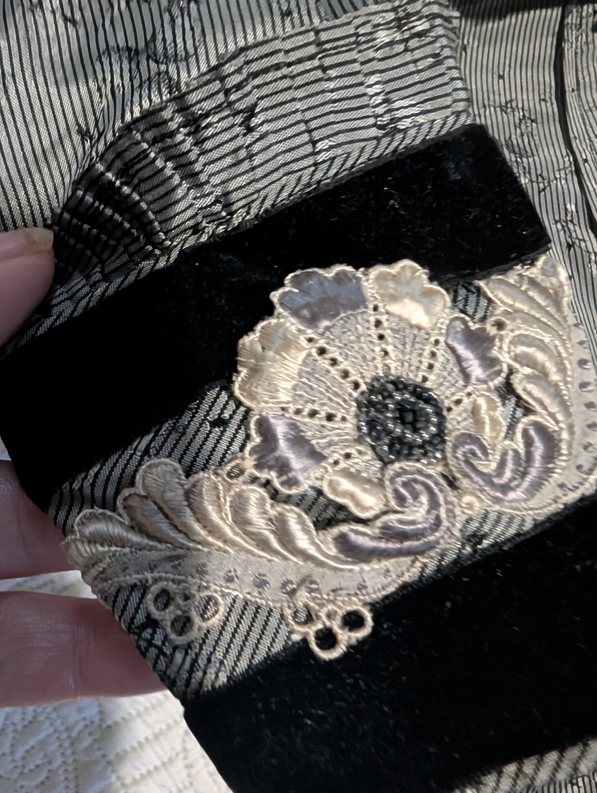 Victorian Edwardian (1890s-1900s), Gilded Age, or « Gibson Girl » style.
