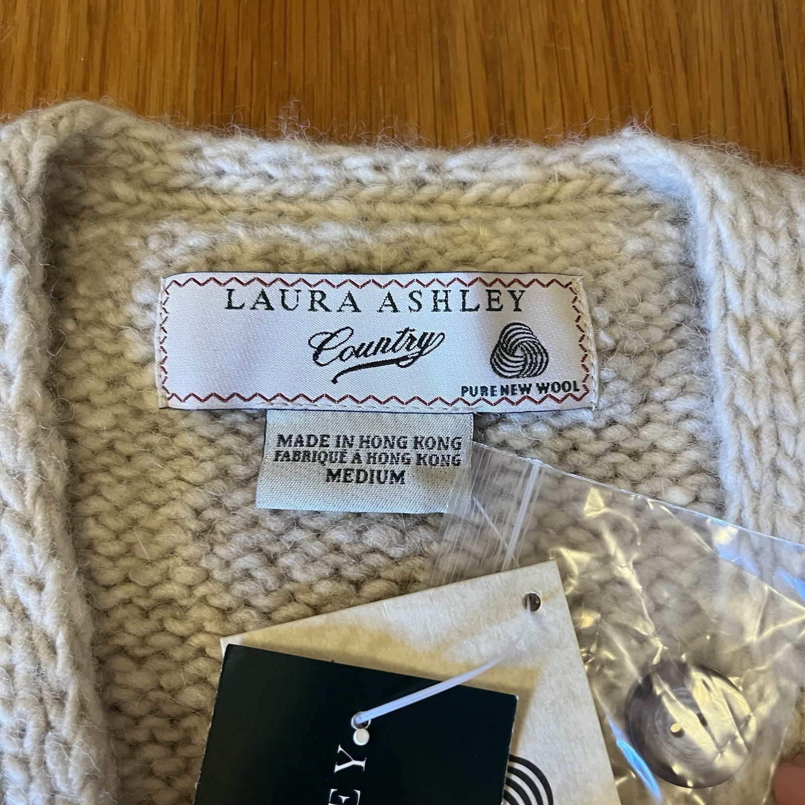 Vintage NWT Laura Ashley Wool Sweater Cardigan Oatmeal Cable Knit Sz Medium