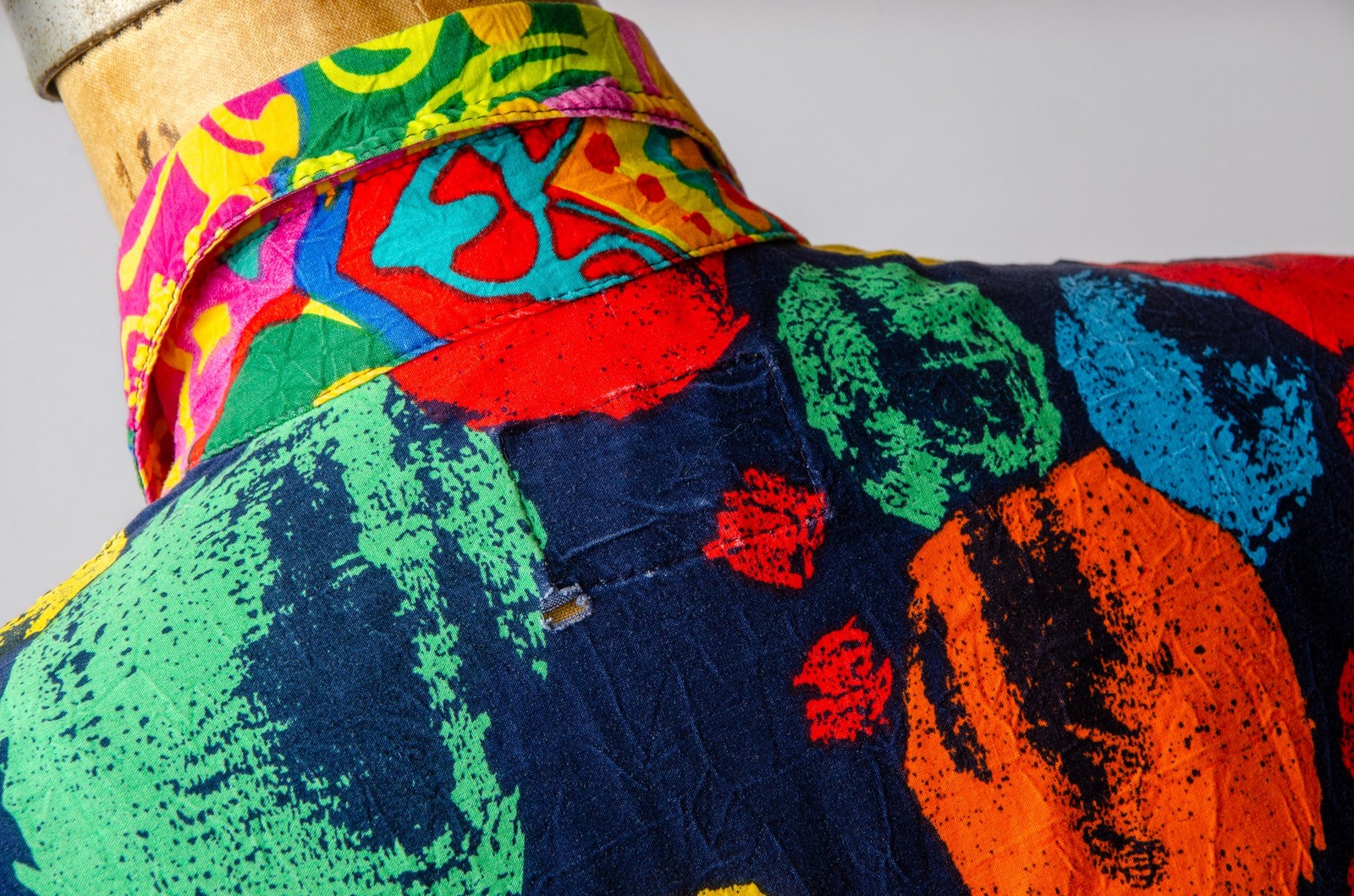 1980s Jams World Prod Dev Team Honolulu Surf Line Hawaii Rayon Shirt