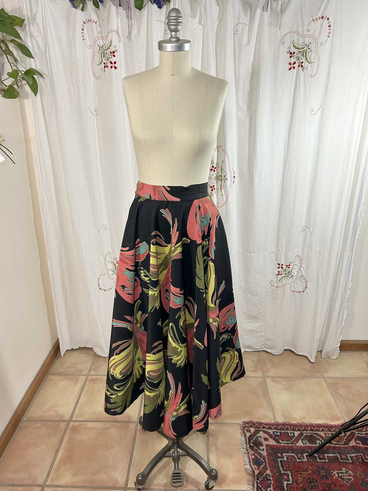 Vtg 40s 50s Sherry Lynn Circle Skirt Abstract Novelty Print Rayon Taffeta 2-4/XS