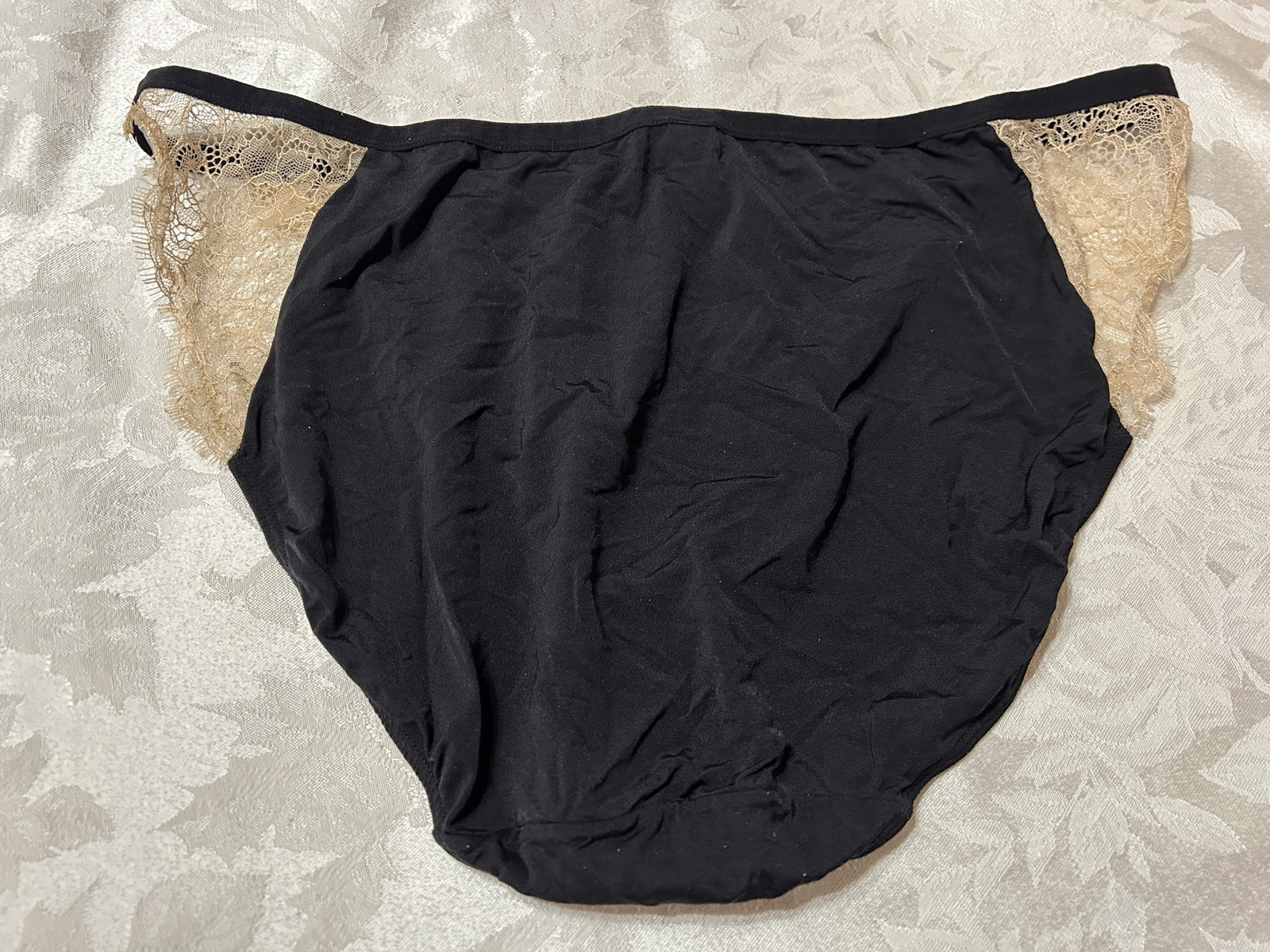 Vtg CACIQUE Lace 22/24 Black/Nude String Bikini Panties #326