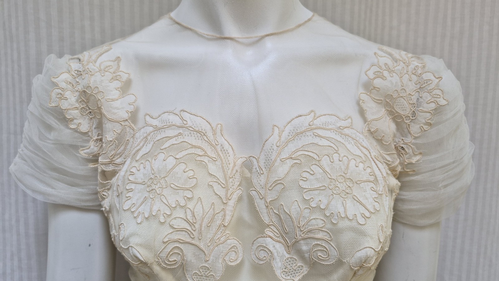 Vintage 1940/50s Ivory Tulle Netting Dress by SMARTWEAR EMMA LANGE – Size XS/S