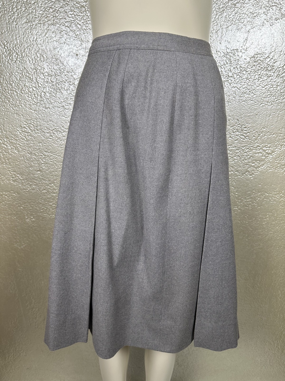 Vintage 1940s-1950s Ladies LIPMAN WOLFE & CO. Gray Wool Two Piece Skirt Suit Set
