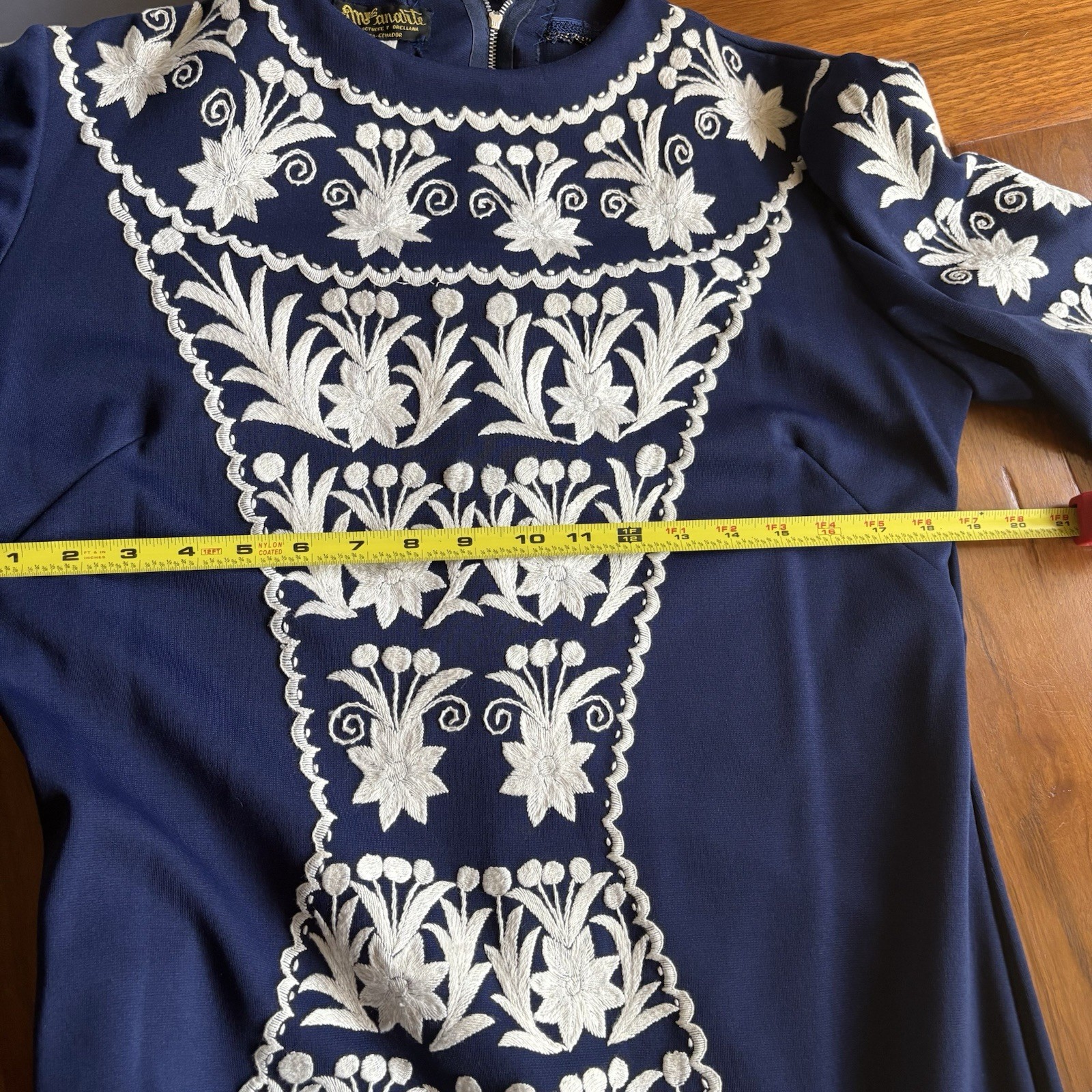 VTG Hand Embroidered Maxi Hostess Gown Dress 3/4 Bell Sleeves Knit 8-10 Bust 39&Prime;