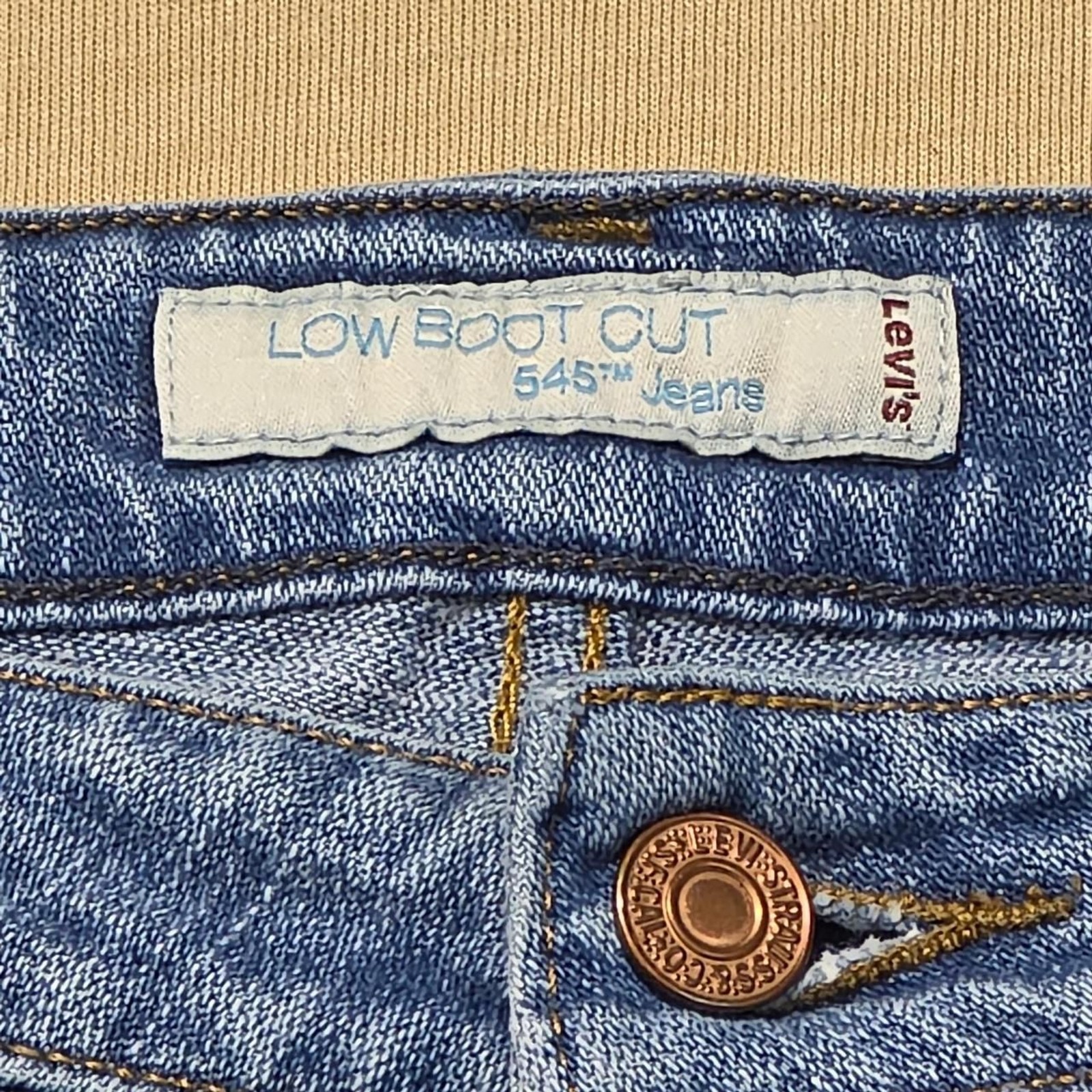 Levi&rsquo;s Strauss & Co. Low Boot Cut 545 VINTAGE womens jeans Size 10 – medium