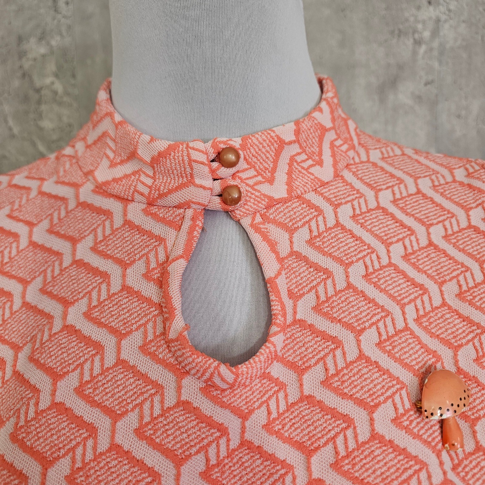 Vintage 60s Mod Peach Geometric Double Knit Shift Dress Mushroom Pin Mod GoGo