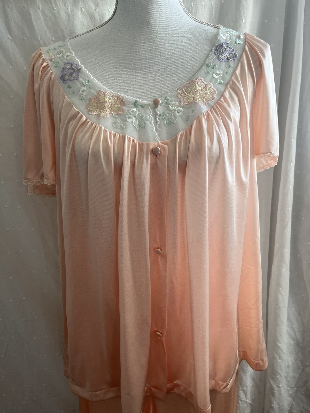 🌻Vintage Vanity Fair Light Peach Two Piece Nylon Pajama Set Size Medium NWT