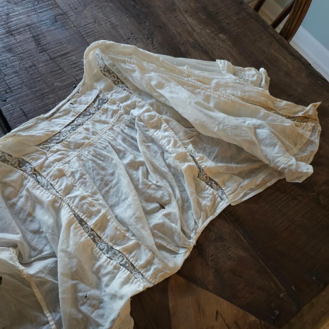 White Lace & Cotton Blouse w/ Floral Embroidery Antique 1910s Edwardian Shirt