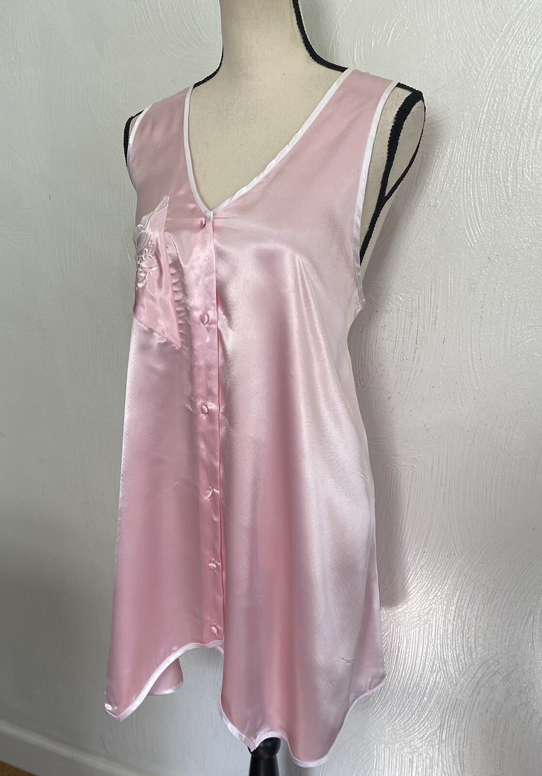 Gilligan O&rsquo;Malley Women’s Pink Satin Silky Nightgown Vintage 90’s Medium