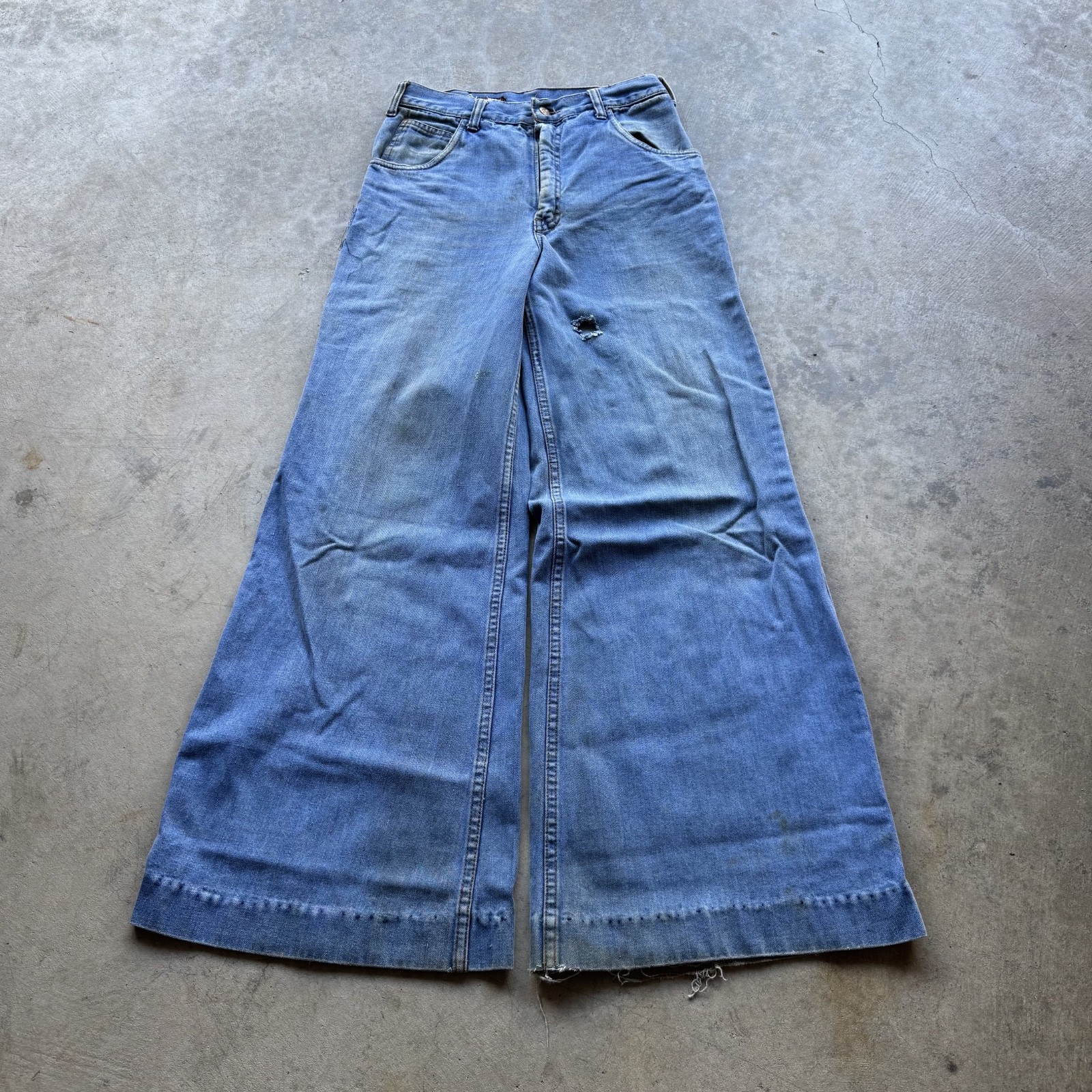 1970s/80s Brand New Generation Wide Leg Flare Jeans 27×29.5