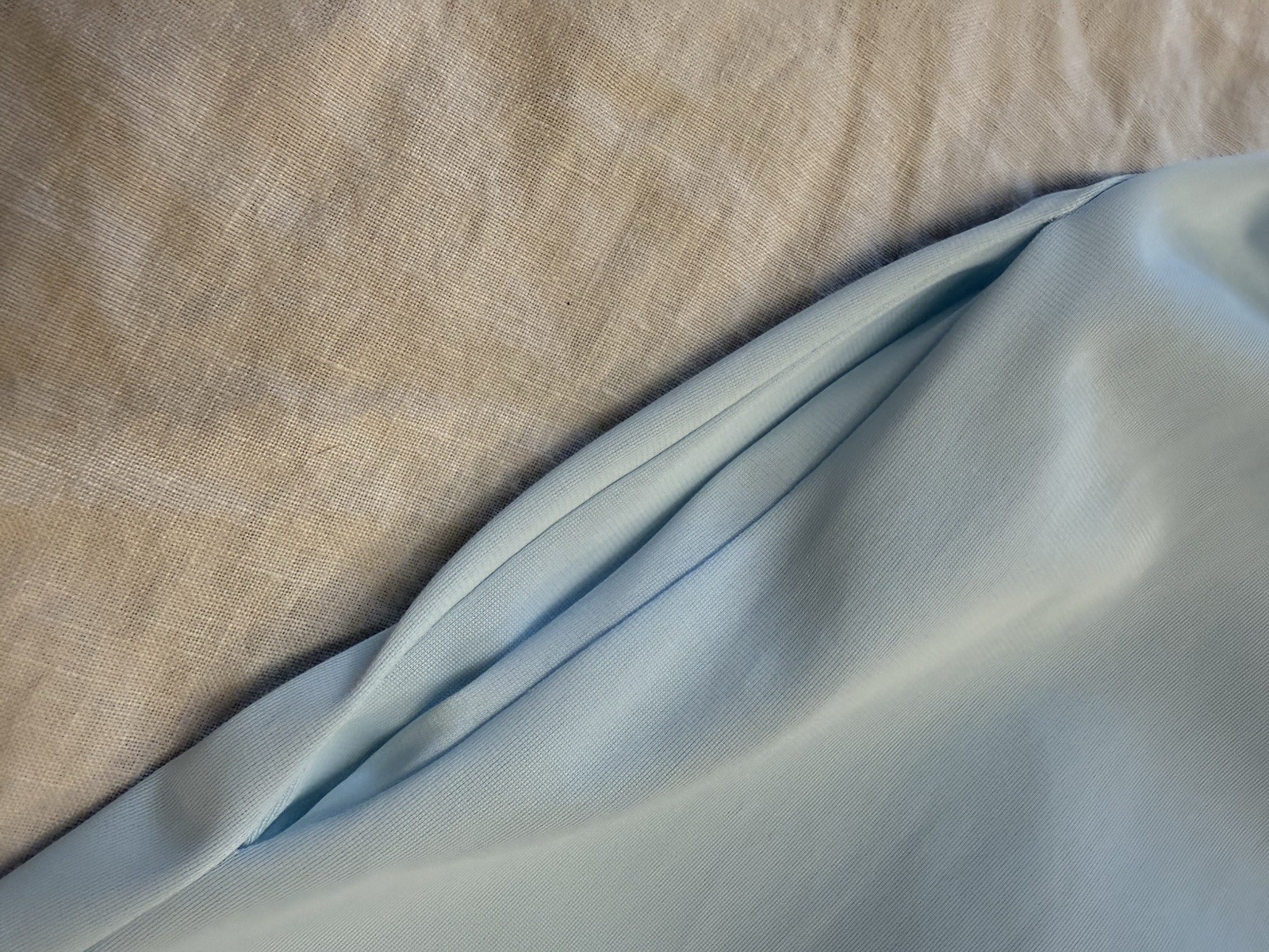 VTG VANITY FAIR Robe Gown Sz M Powder Blue ¾ Sleeves Button Front Nylon/Amtron