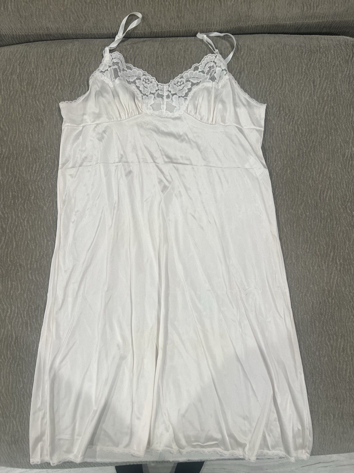 Vaserette Women&rsquo;s Lingerie Cami Silk White Slip Size 24/38/44 Vintage